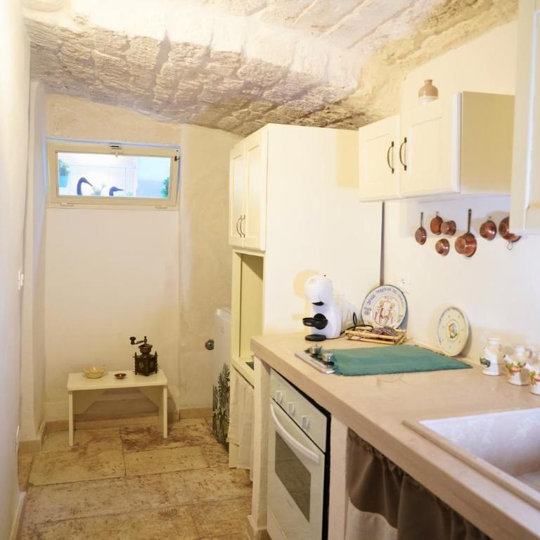Casa Giardino - RELAX, VISTA, MAGIA nel CUORE BIANCO di OSTUNI - Camera King con Vasca Idromassaggio - 20