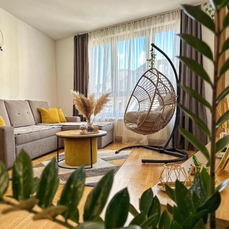 Palace 19 - One-Bedroom Apartment - 8