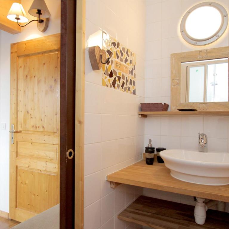 Duplex au Chalet Chantelouve pour 8 personnes à moins de 100 m des remontées mécaniques - Three-Bedroom Apartment with Mountain View - 28