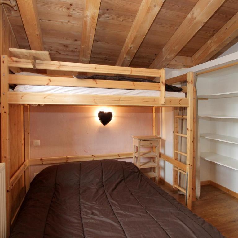 Duplex au Chalet Chantelouve pour 8 personnes à moins de 100 m des remontées mécaniques - Three-Bedroom Apartment with Mountain View - 37