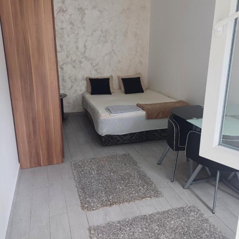 Anita Guest House - Deluxe King Studio - 2