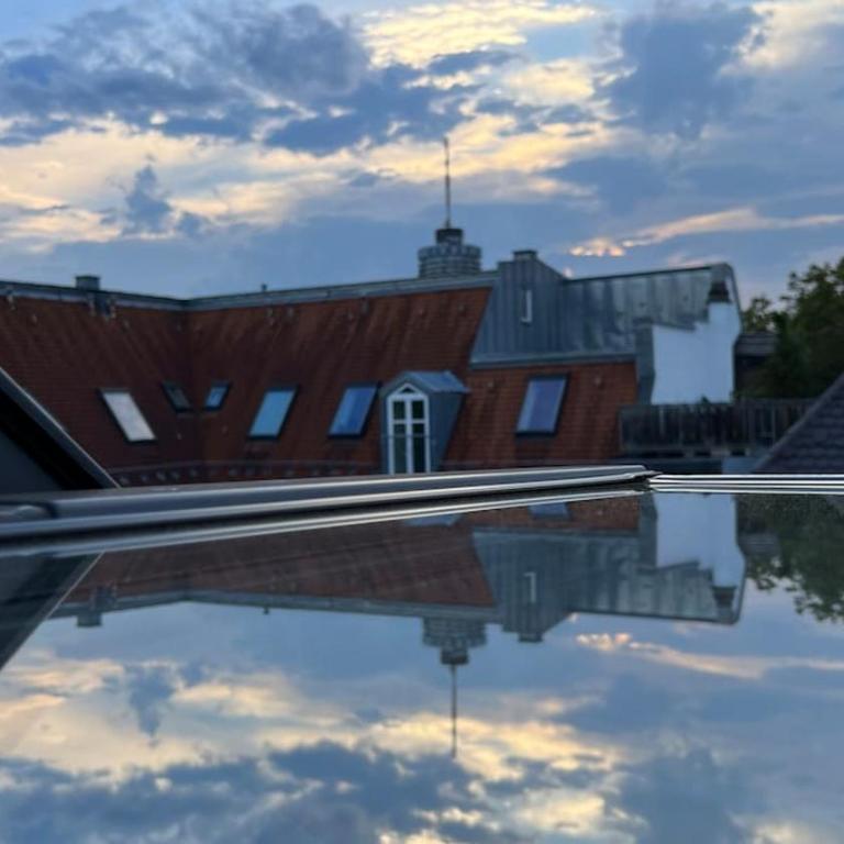 Rooftop Arts&Crafts Apartment, zentral und ruhig, 3 Dachterrassen - One-Bedroom Apartment with Balcony and City View - 6