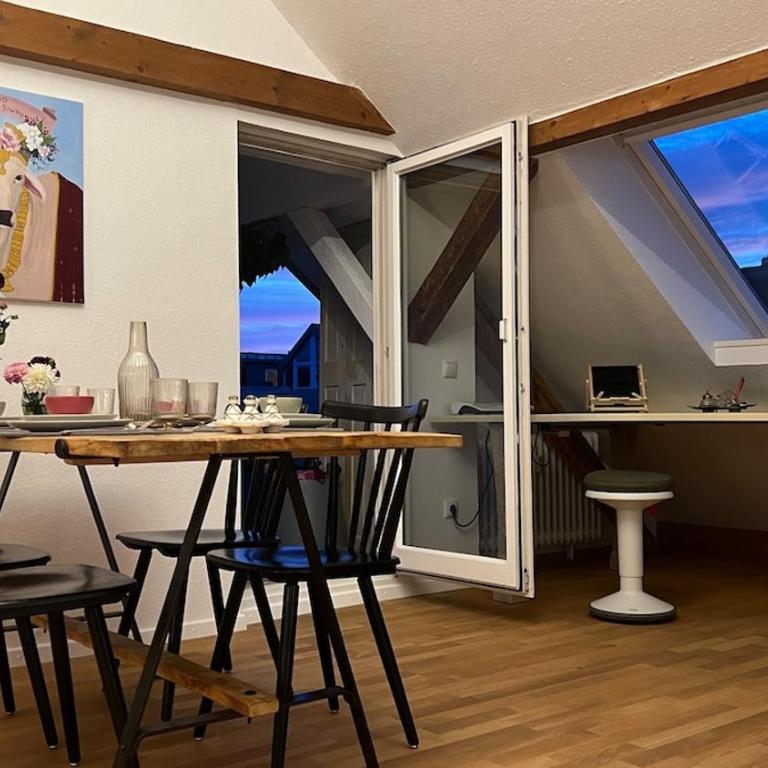 Rooftop Arts&Crafts Apartment, zentral und ruhig, 3 Dachterrassen - One-Bedroom Apartment with Balcony and City View - 27