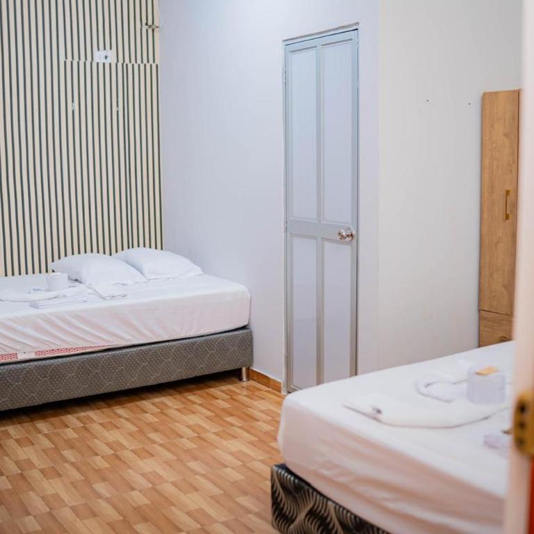 Hostal Jaen - Double Room with Private Bathroom - 1