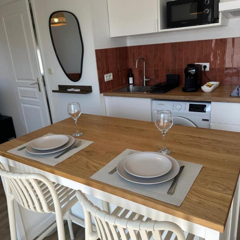 Suite Ô Maé proche Village Outlet - Aéroport - St-Quentin-Fallavier - Appartement 2 Chambres - 4