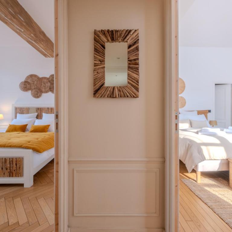 LA SALAMANDRE - Chambres d'hôtes - Hôtel particulier XVIème - Centre historique - Orléans - Chambre Lit King-Size Deluxe - 1