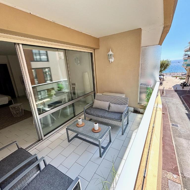 Studio Terrasse Vue Mer Saint-Raphaël - Plages, Ville et Gare à Pied - Appartamento con 1 Camera da Letto - 2