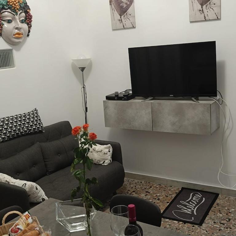 La Maestrina Apartment in Taormina - One-Bedroom Apartment - 15