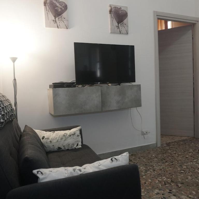 La Maestrina Apartment in Taormina - One-Bedroom Apartment - 16