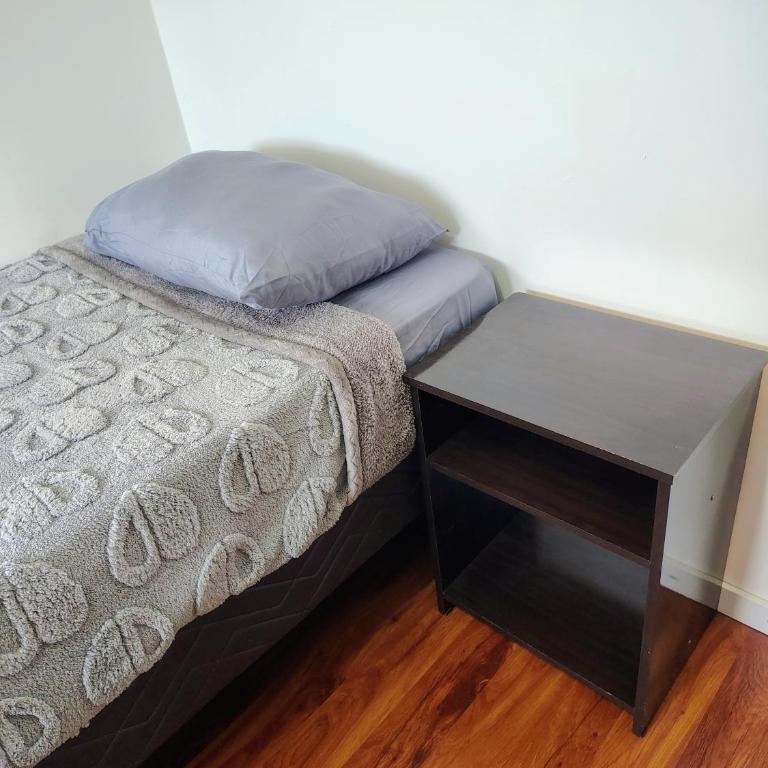 Habitación Privada Los Dominicos - Single Room with Mountain View - 1