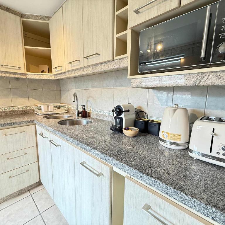 HOM I A pasos Metro InésDeSuárez 4PAX, Providencia MPD31 - Apartment - 72