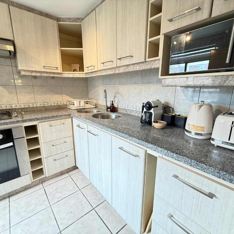 HOM I A pasos Metro InésDeSuárez 4PAX, Providencia MPD31 - Apartment - 76