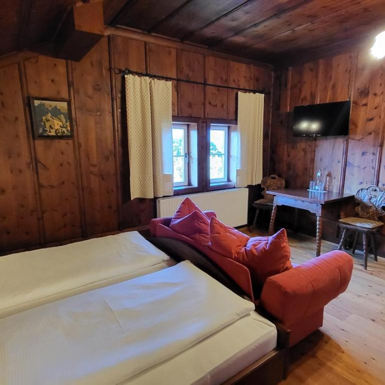 Hotel Batzenhäusl - Zimmer mit Kingsize-Bett und Bergblick - 2