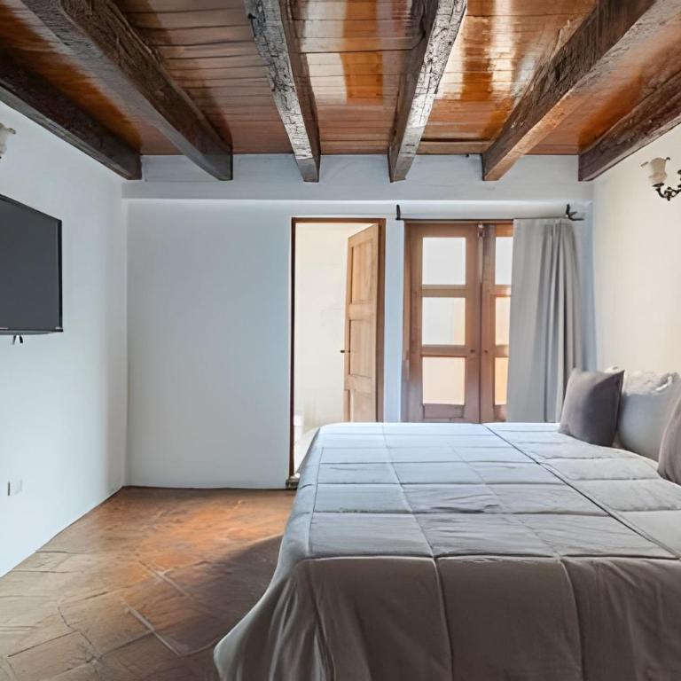 Amplia Casa en el Corazón del Centro | 4hab + Est - Casa de 4 dormitorios - 3