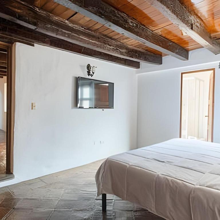 Amplia Casa en el Corazón del Centro | 4hab + Est - Casa de 4 dormitorios - 5
