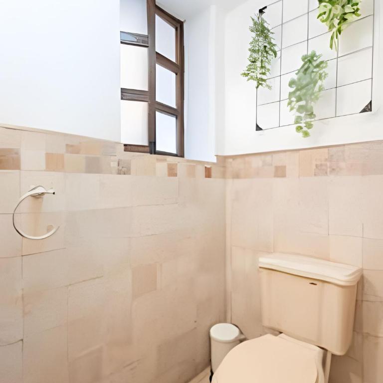 Amplia Casa en el Corazón del Centro | 4hab + Est - Casa de 4 dormitorios - 20