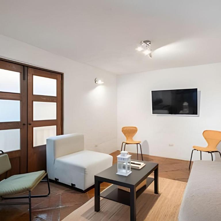 Amplia Casa en el Corazón del Centro | 4hab + Est - Casa de 4 dormitorios - 33
