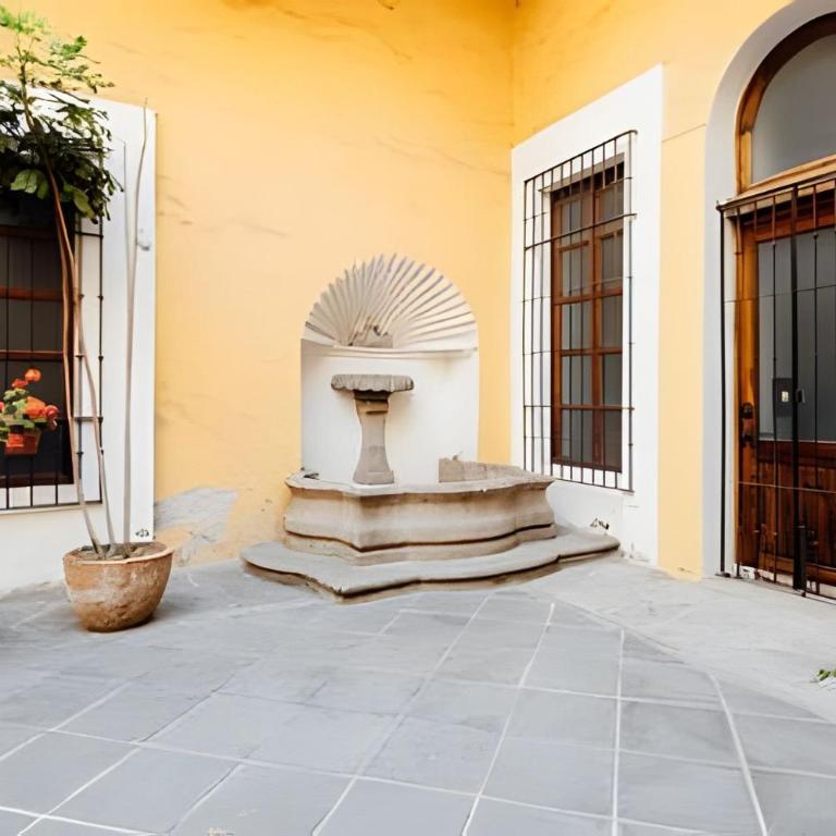 Amplia Casa en el Corazón del Centro | 4hab + Est - Casa de 4 dormitorios - 57