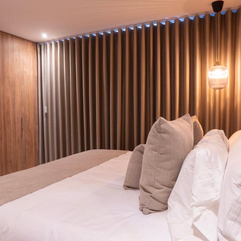 99Rentall Apt privado por piso WiFi y parqueadero privado, ubicacion Top - Three-Bedroom Apartment - 14