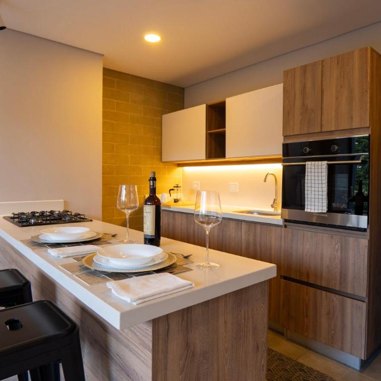 99Rentall Apt privado por piso WiFi y parqueadero privado, ubicacion Top - Apartment - 8