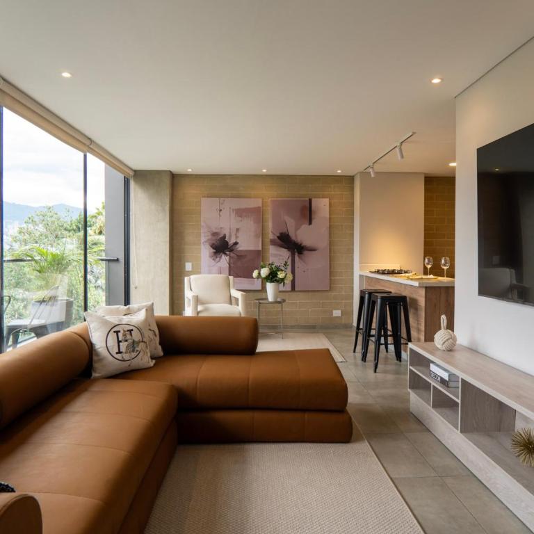 99Rentall Apt privado por piso WiFi y parqueadero privado, ubicacion Top - Three-Bedroom Apartment with Balcony - 18