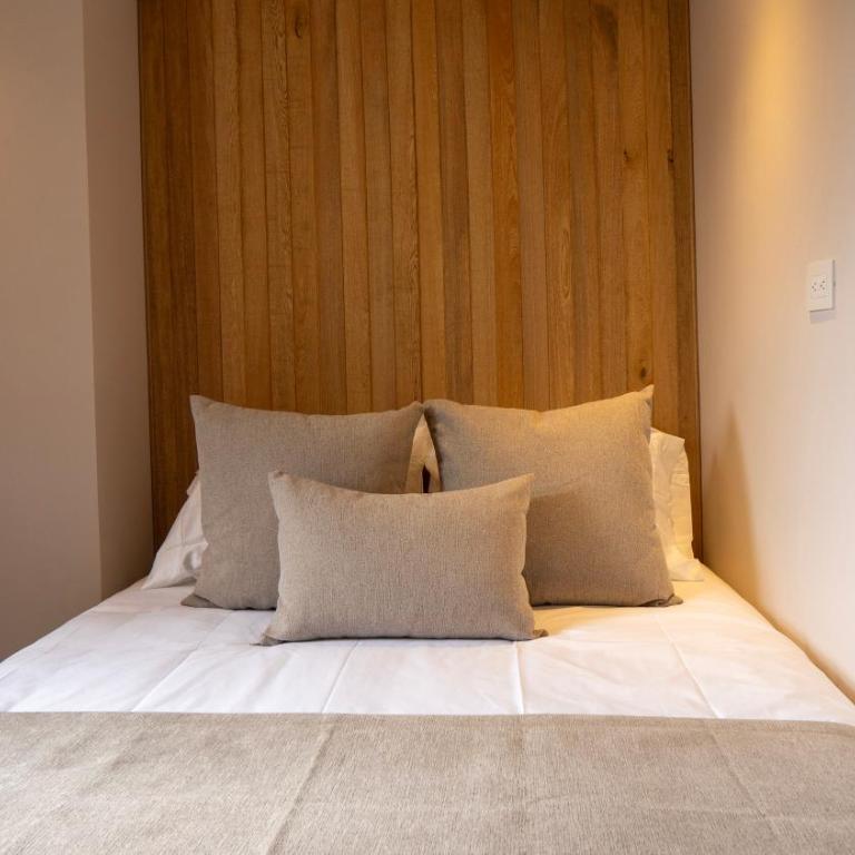 99Rentall Apt privado por piso WiFi y parqueadero privado, ubicacion Top - Three-Bedroom Apartment with Balcony - 25