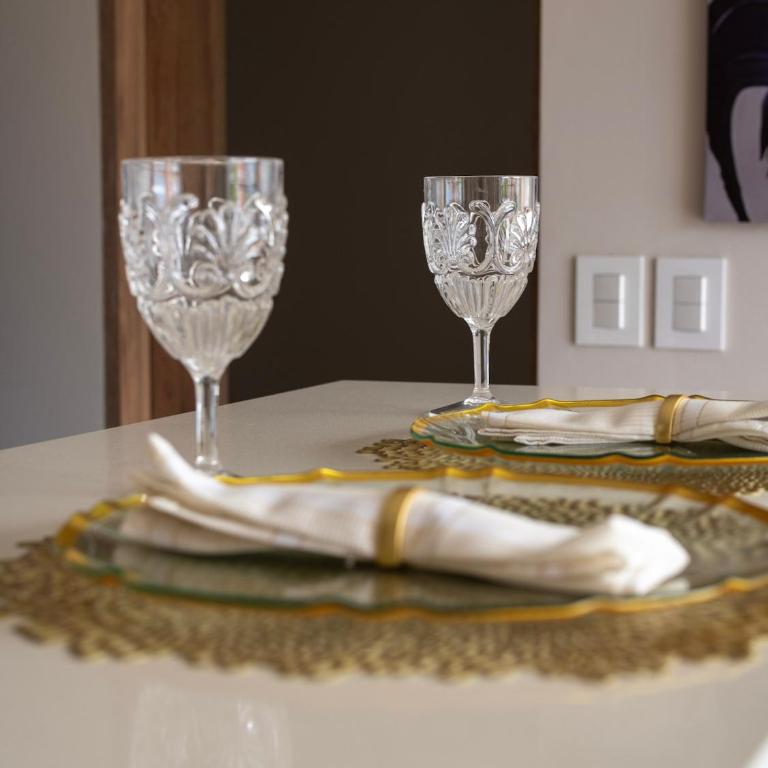 99Rentall Apt privado por piso WiFi y parqueadero privado, ubicacion Top - Three-Bedroom Premium Apartment - 15