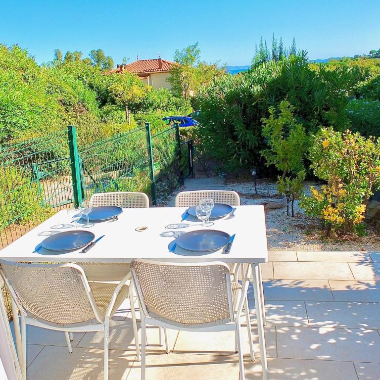 Au Petit Bonheur vue mer, parking, 3 mn de la plage - Appartement 2 Chambres - 4