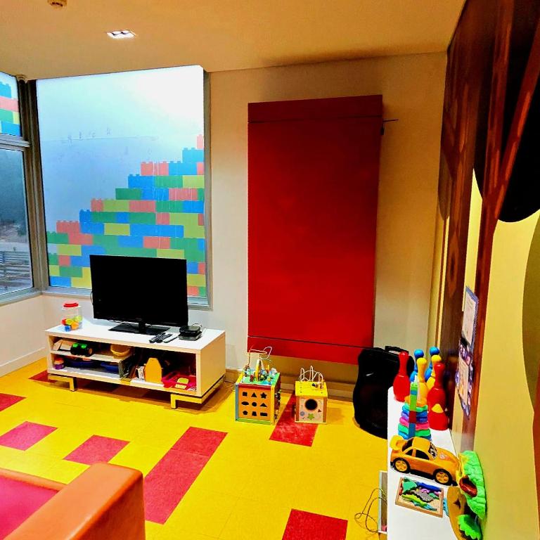 Wind Luxe Escape - Two-Bedroom Apartment with Terrace - 14