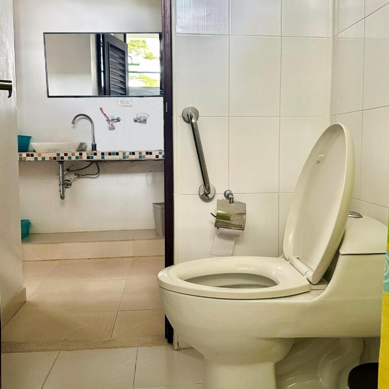 Villa María Lilia Casa con piscina y jacuzzi privado - Villa - 25
