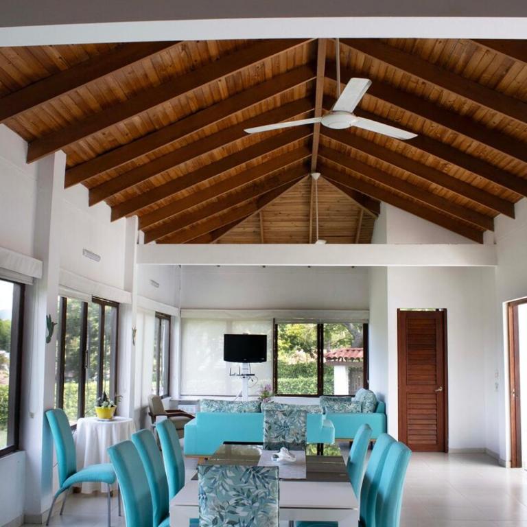 Villa María Lilia Casa con piscina y jacuzzi privado - Villa - 29