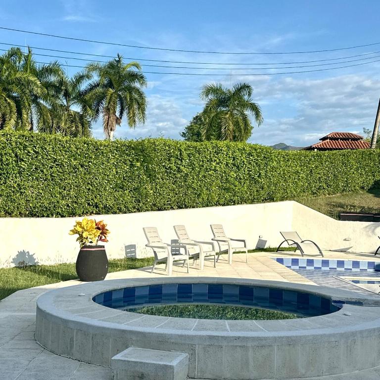 Villa María Lilia Casa con piscina y jacuzzi privado - Villa - 43
