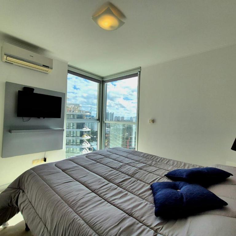 Wind Luxe Escape - Two-Bedroom Apartment with Terrace - 4