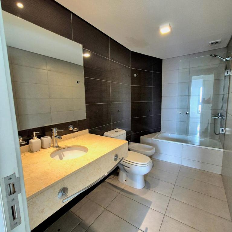 Wind Luxe Escape - Two-Bedroom Apartment with Terrace - 33