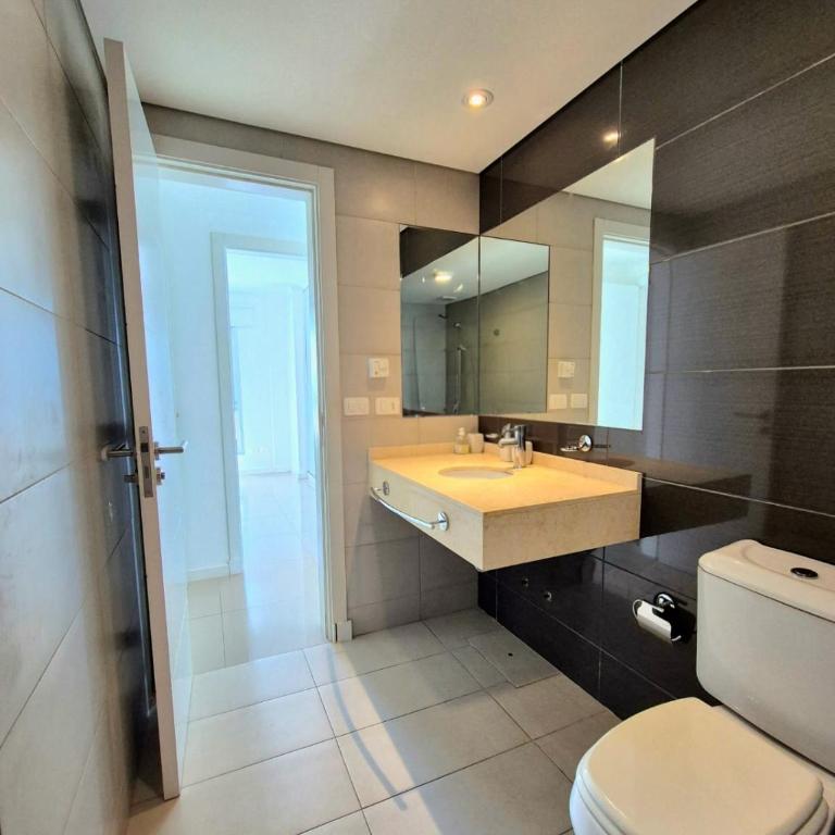 Wind Luxe Escape - Two-Bedroom Apartment with Terrace - 34
