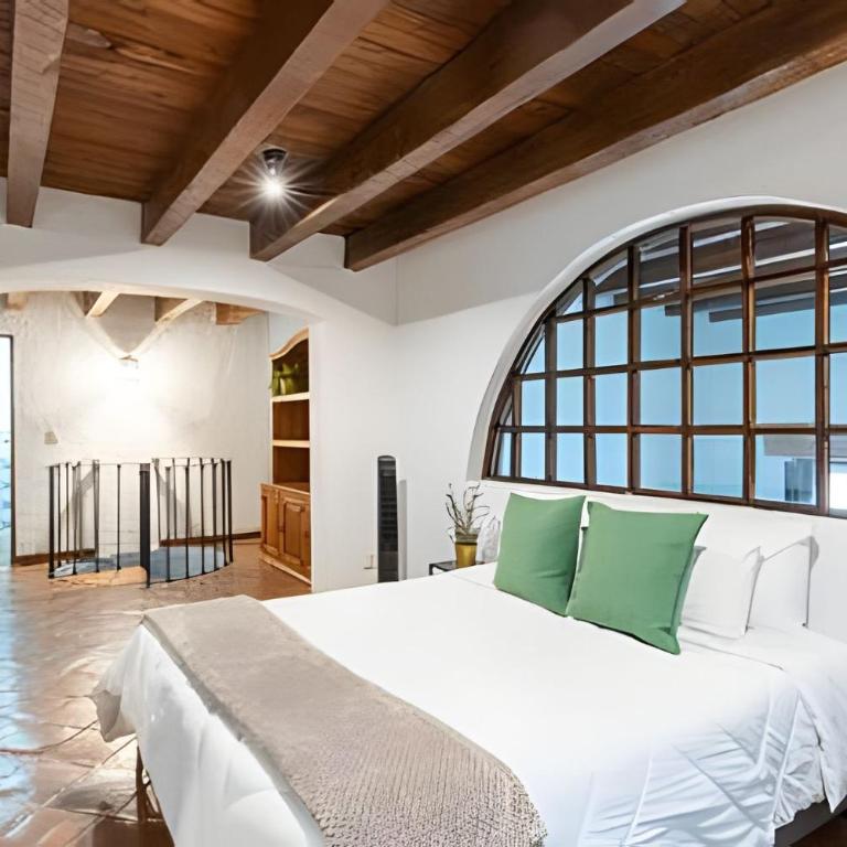 Casa en el Corazón del Centro Histórico| 907+ Est - Casa de 3 dormitorios - 40