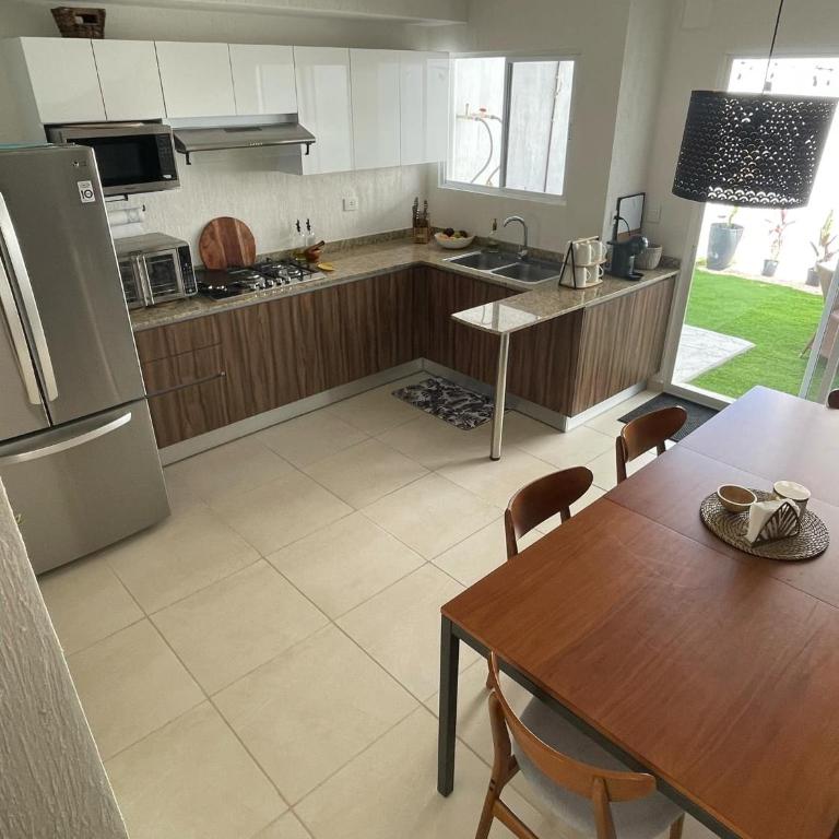 Almazara - Three-Bedroom House - 8