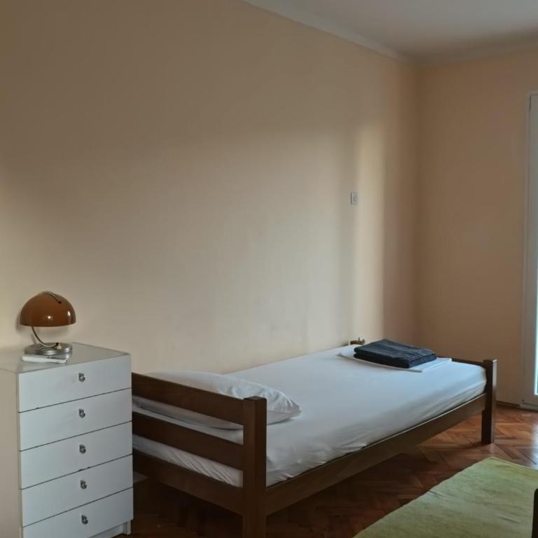 Sunny Holiday House with Sea View & Private Garden - Four-Bedroom Vacation Home - 12