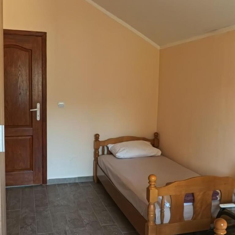 Sunny Holiday House with Sea View & Private Garden - Four-Bedroom Vacation Home - 3