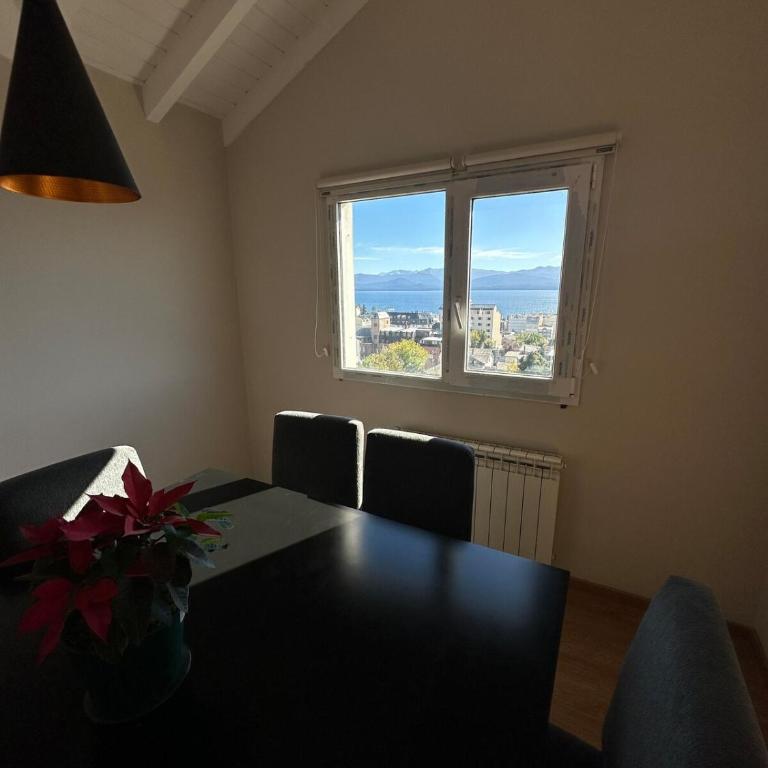 Departamento céntrico, vista al lago - Apartamento de 2 dormitorios - 14