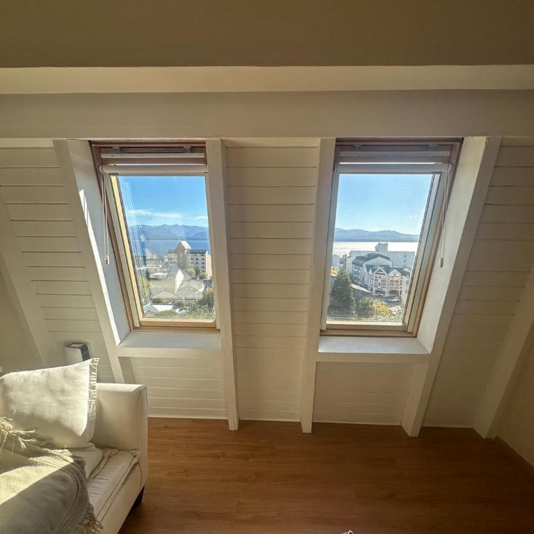 Departamento céntrico, vista al lago - Apartamento de 2 dormitorios - 16