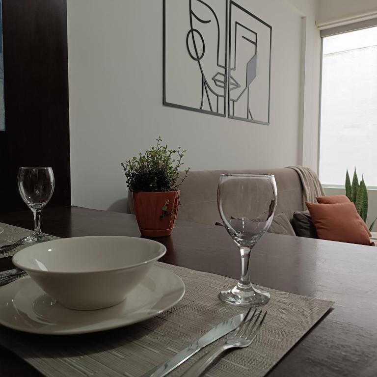 Stayin SCZ - One-Bedroom Apartment - 1