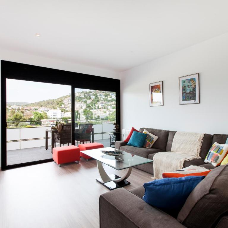 Viva Sitges - Sitges View - Apartamento Superior de 3 dormitorios - Plaça Josep Roca i Pons, 1 - 1 - 28