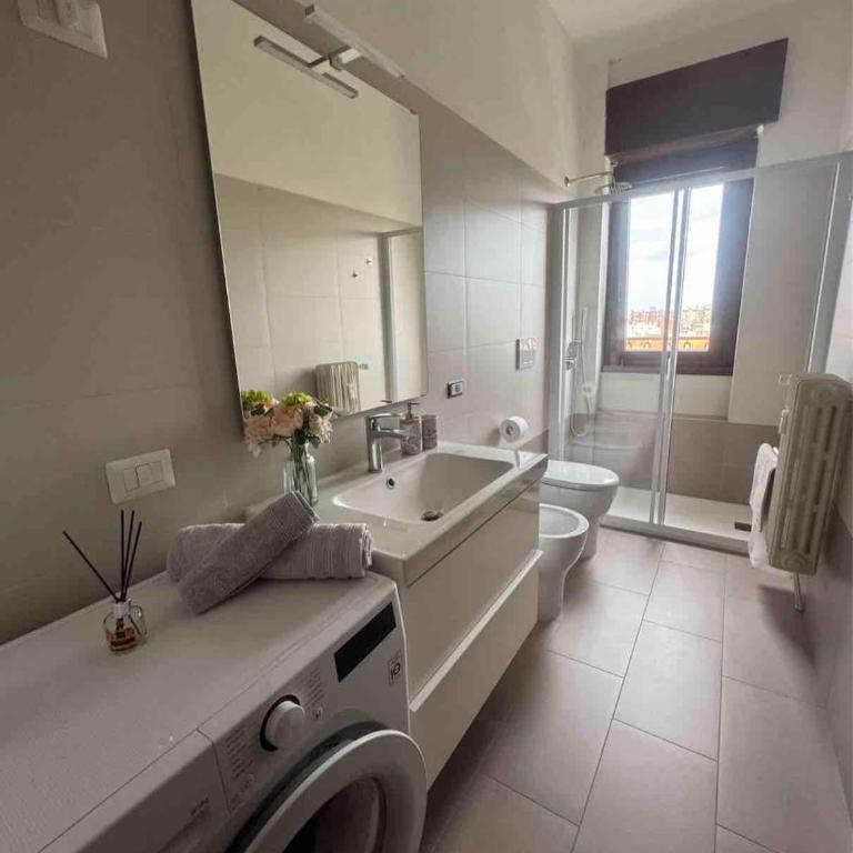 Simona Home Milano -Bocconi,Naviglio,Duomo,Milano-Cortina,IEO,IULM,Assago Forum - Appartamento con 1 Camera da Letto - 35