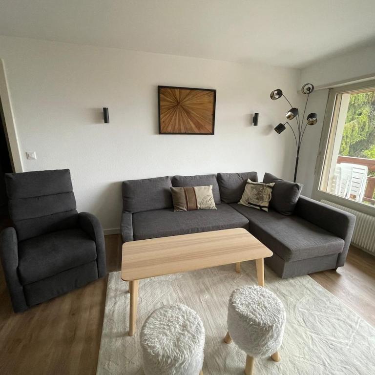 Appartement spacieux idéalement situé - Appartement 3 Chambres avec Balcon - 2