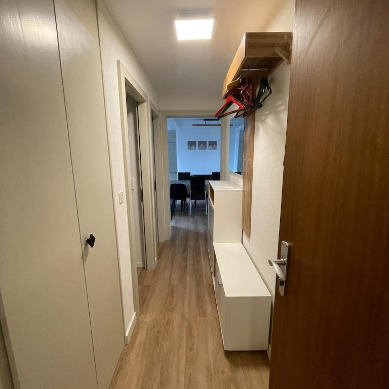 Appartement spacieux idéalement situé - Appartement 3 Chambres avec Balcon - 10