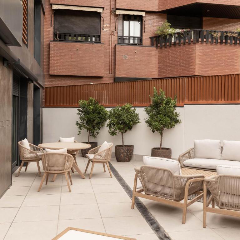 Arturo Soria Luxe en Madrid - Two-Bedroom Apartment with Terrace - 13