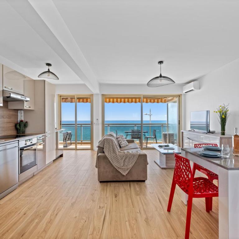 Le Berkeley, Appartement rénové 1 chambre, front de mer, parking, AC - Apartamento de 1 dormitorio con balcón y vistas al mar - 1
