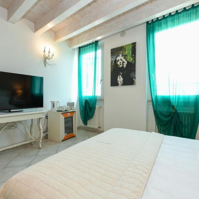 Le Rêve - Lake view rooms - Deluxe Quadruple Room with Lake View - 10