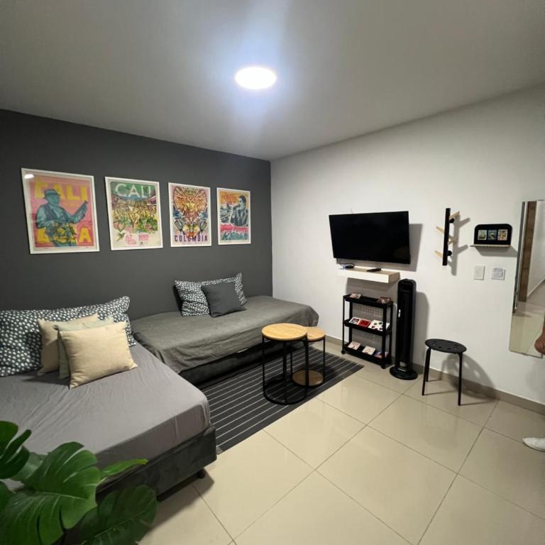 Aparta Suites La Flora- Infinity Living - Apartamento de 2 dormitorios - 48
